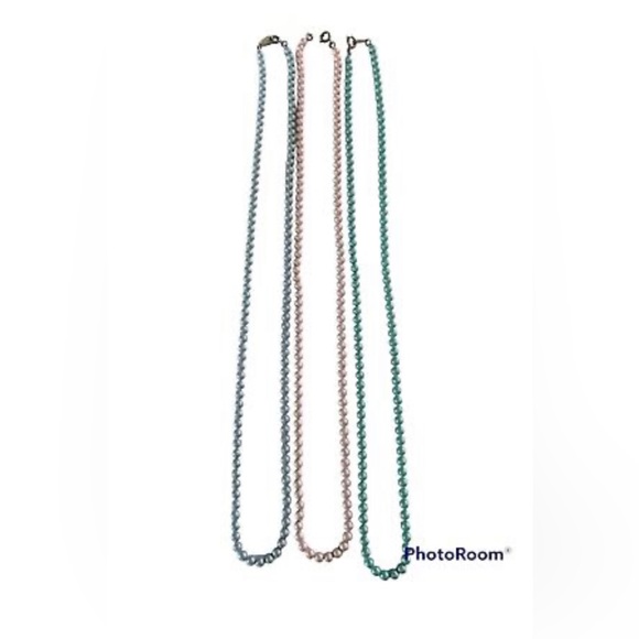 Fashion Jewelry Pastel Glass Bead Necklaces 25” long. Total of three(3). - Picture 6 of 8